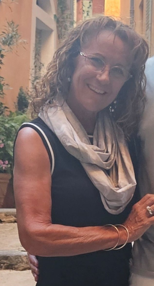 Lyn wearing Sand Dunes Dreaming Sun Wrap
