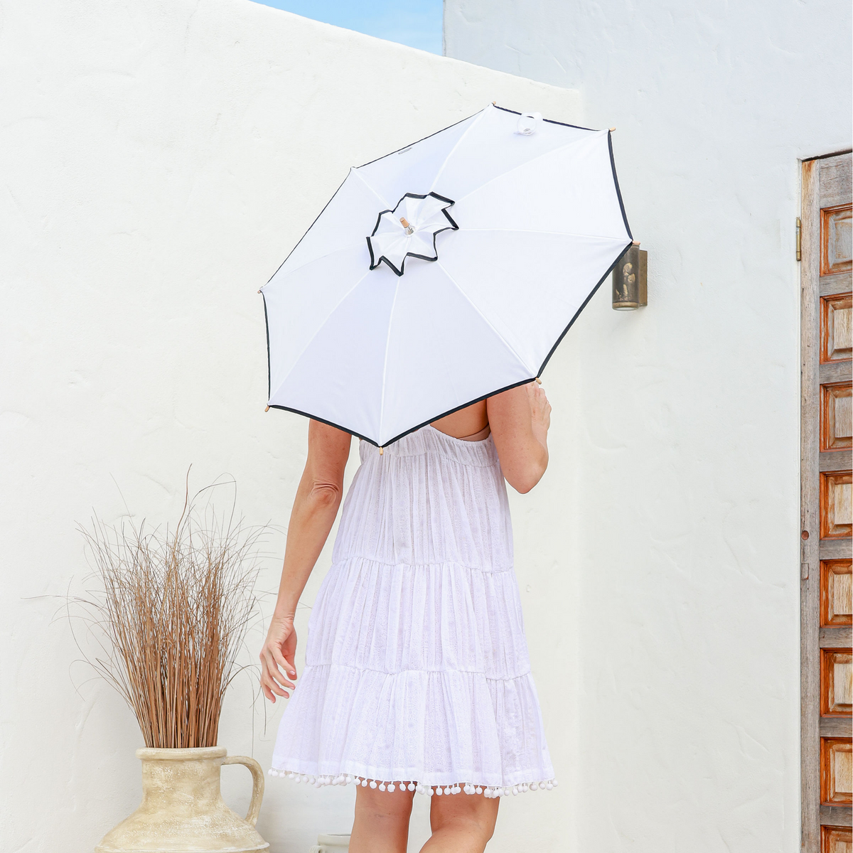 Elegant UV Sun Parasol. Black on White